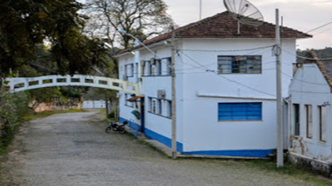 Mais de 90 servidores vacinados da SRS de Barbacena serão investigados pela CPI do Fura-Fila