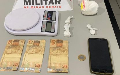 Jovem é preso por tráfico de drogas, em Barroso