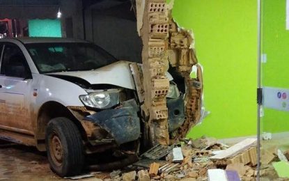 Motorista perde controle de veículo e deixa senhora gravemente ferida em Manhuaçu