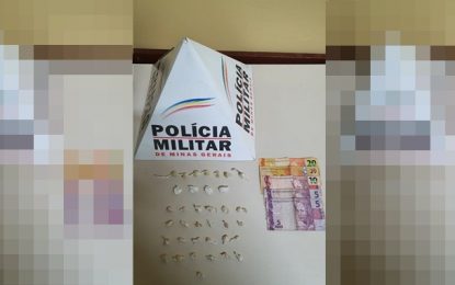 Jovem é preso por tráfico de drogas no Bairro Nossa Senhora Aparecida, em Barbacena