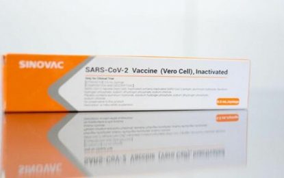 CoronaVac tem eficácia contra três variantes da Covid-19, diz estudo