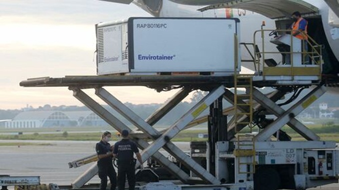 Brasil recebe insumos da China para 14 milhões de doses de vacina