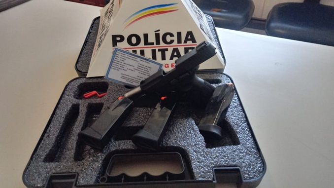 PM apreende pistola .40 durante diligências acerca de disparos de arma em área rural