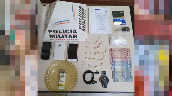 Três homens são presos por tráfico de drogas, em Barbacena