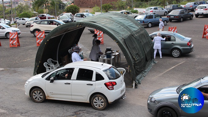 Idosos com 65 anos serão vacinados nesta quinta-feira contra Covid-19, em Barbacena
