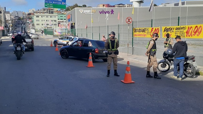 Policiais militares reforçam policiamento em Barbacena