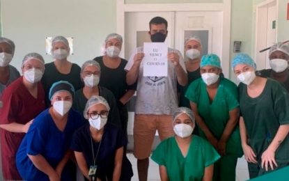 Paciente que estava internado no CTI do Hospital Ibiapaba CEBAMS em Barbacena vence o COVID-19