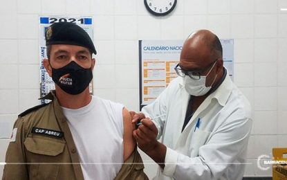 Profissionais das Forças de Segurança e Salvamento e das Forças Armadas começaram a ser imunizados em Barbacena