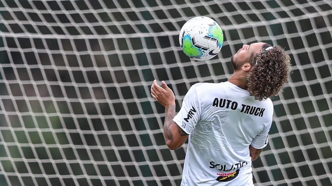 Guga volta às origens e mostra evolução após era Sampaoli