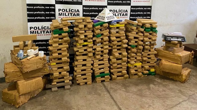 400 quilos de maconha são apreendidos dentro de imóvel em Uberaba