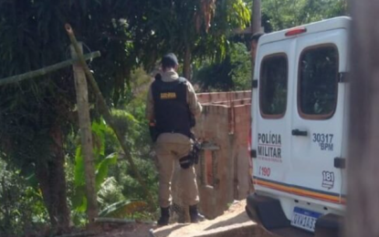 Após briga, pai mata filho com facada no pescoço e nas costas em Santa Bárbara