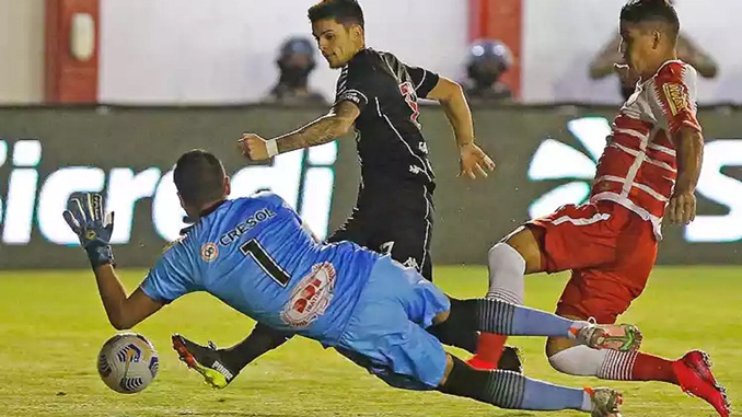 Tombense perde para o Vasco e está eliminado da Copa do Brasil