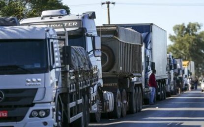Bolsonaro lança programa que promete melhorar condições de trabalho dos caminhoneiros