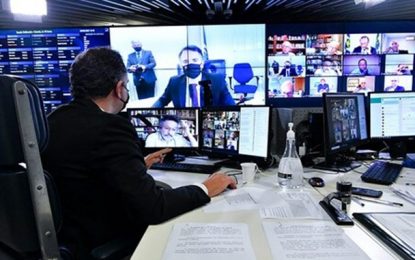 Senado adia votação de projeto que impede a suspensão de aulas presenciais