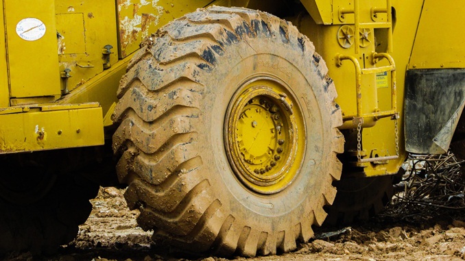 Homem morre atropelado por trator no bairro Caravelas, em Ipatinga