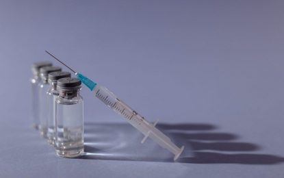 MG recebe mais de 630 mil doses de Coronavac e Astrazeneca