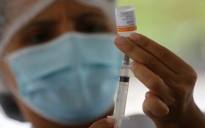 Anvisa investiga possível redução de doses da CoronaVac e conclui que não há falha