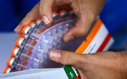 Novo lote de vacinas contra a covid-19 começa a ser distribuído nesta quinta-feira (13)