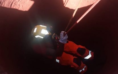 Homem cai dentro de cisterna de aproximadamente 13 metros em Ituiutaba