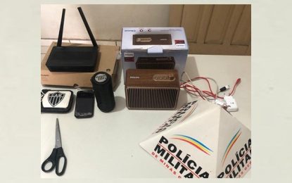 Dois indivíduos são presos após roubarem um casal de idosos