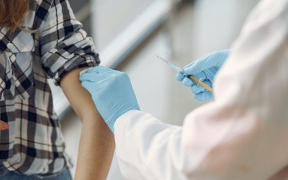 Por falta de doses, prefeitura de Muriaé suspende a vacinação com CoronaVac