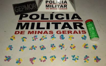 Jovem é preso em Uberlândia portando 259 comprimidos de ecstasy