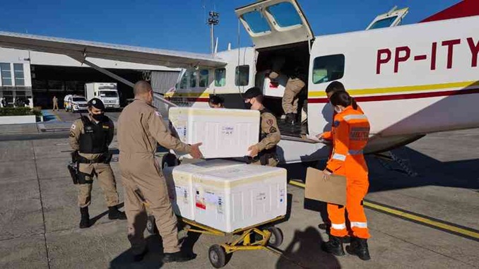 Governo de Minas distribui 496,7 mil doses de vacinas contra Covid-19