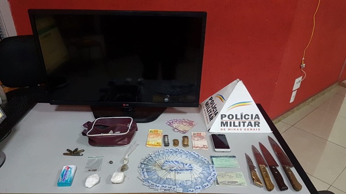 Homem é preso por tráfico de drogas, em Barbacena