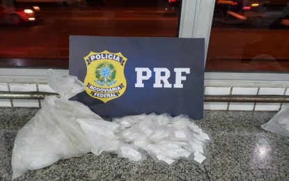 PRF apreende mil papelotes de cocaína na BR-381