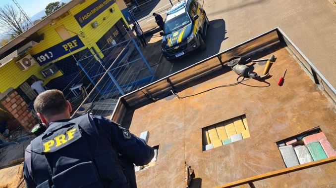 Polícia Rodoviária Federal apreende 360 quilos de maconha em Patos de Minas