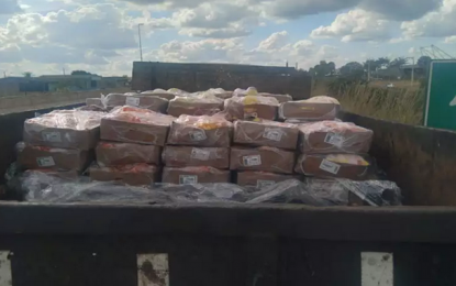 PM detém funcionário suspeito de desviar 1,4 toneladas de cortes de frango de rede de hipermercados em Uberlândia