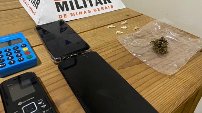 Jovem é preso por tráfico de drogas no Bairro Nova Cidade, em Barbacena