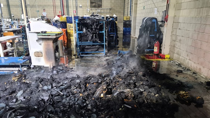 Princípio de incêndio em fábrica de calcados, em Prados