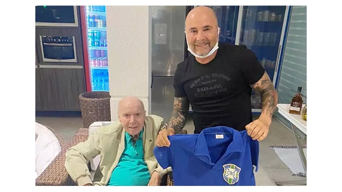 Ex-Galo, Jorge Sampaoli volta ao Brasil e visita Zagallo