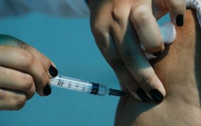 Profissionais e estagiários da educação serão vacinados amanhã contra a Covid-19