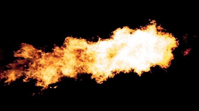 Funcionário morre durante explosão em fábrica de fogos de artifício