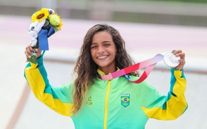 Rayssa Leal é a mais jovem medalhista olímpica da história do Brasil