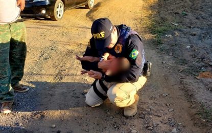 Policial rodoviário salva bebê que havia engasgado em Governador Valadares