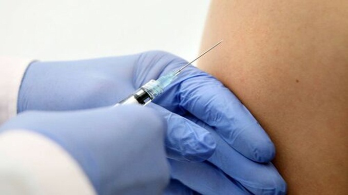 Covid-19: vacinação para menores de 18 anos ainda aguarda aprovação do Ministério da Saúde