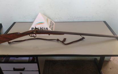 Polícia Militar apreende arma de fogo durante operação no Bairro São José, em Conselheiro Lafaiete