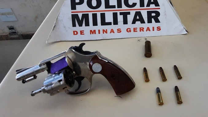 Polícia Militar apreende arma de fogo na Borda do Campo, em Antônio Carlos