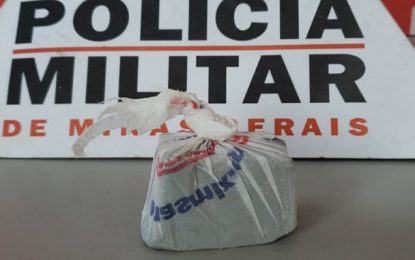 Polícia Militar apreende drogas no Bairro Grogotó, em Barbacena