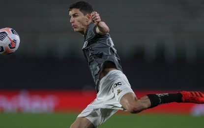 Com a ‘lei do ex’, Atlético bate River Plate no Monumental de Nuñez