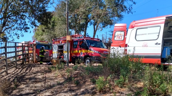 Capotamento na MG-265 deixa ferido