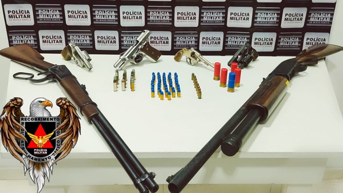 Homem é preso por Posse Irregular de arma de fogo, em São João del-Rei