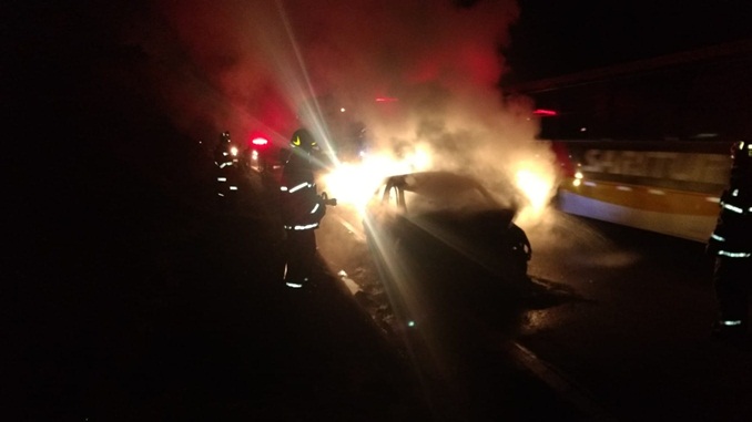 Atropelamento com vítima fatal, seguido de incêndio veicular próximo a Hermílio Alves