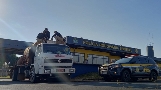 PRF apreende mais de cinco toneladas de droga em Frutal, no Triângulo Mineiro