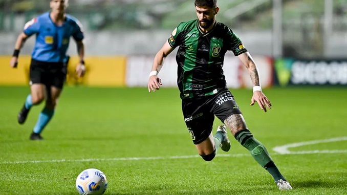 Coelho encara Chapecoense para fugir da zona de rebaixamento