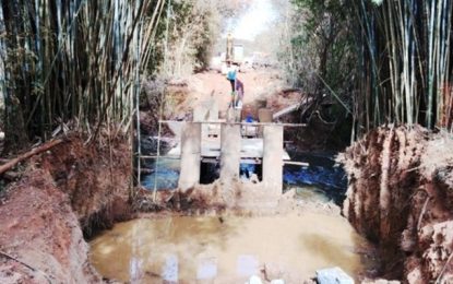 Iniciada a obra da construção da ponte sobre o Rio Elvas que estava interditada pela Defesa Civil