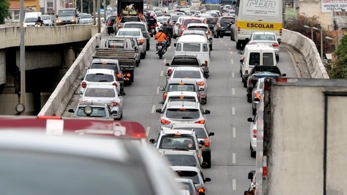 Dívidas de IPVA e taxas estaduais podem ser pagas com desconto de até 100% em juros e multa